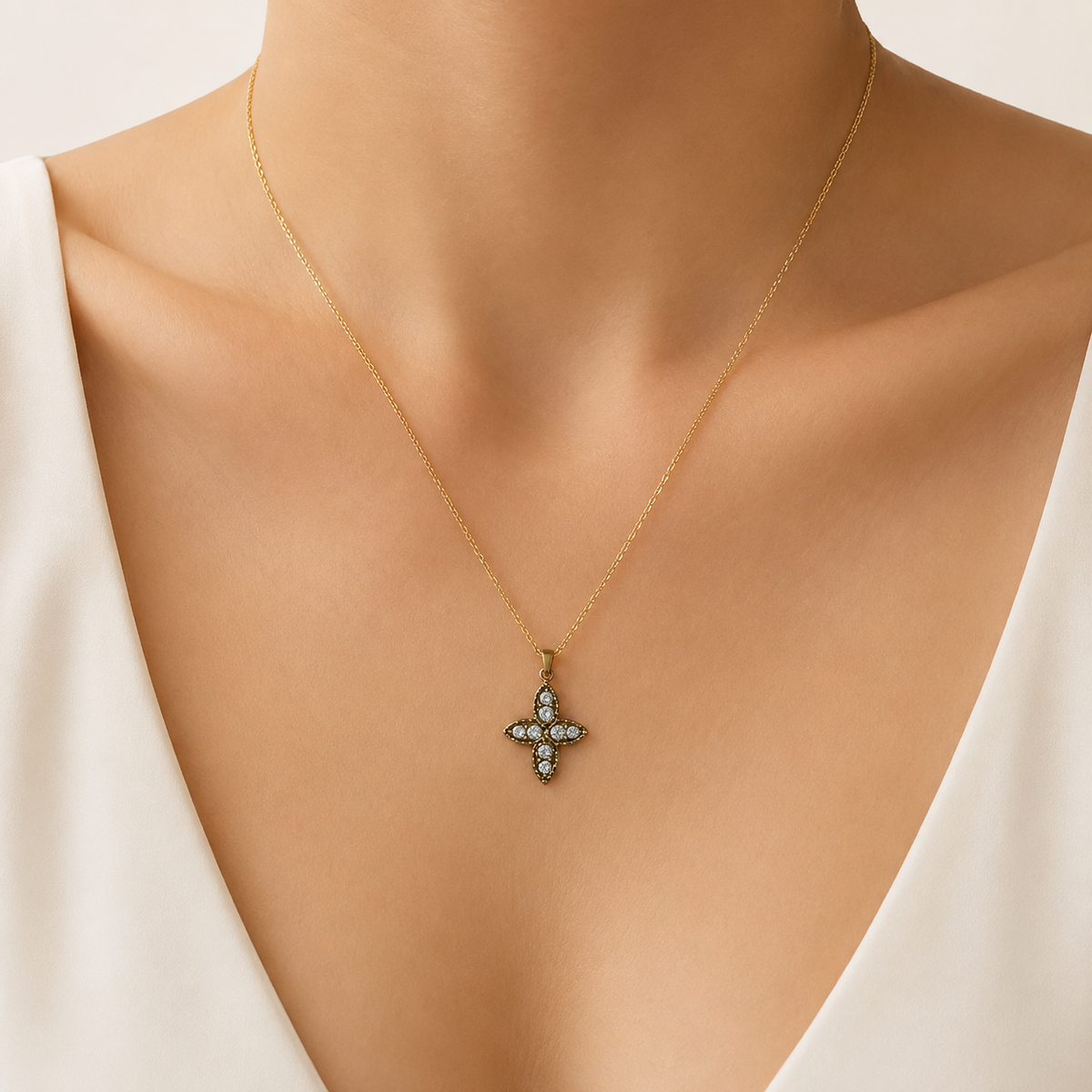 Crystal Clover Pendant model image