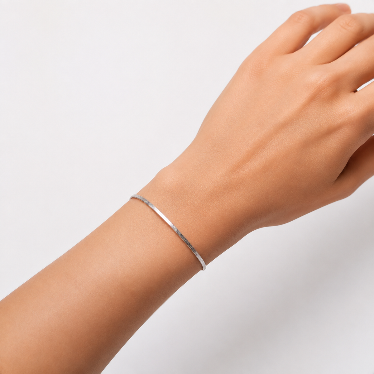 Silver Snake Chain Bracelet model image